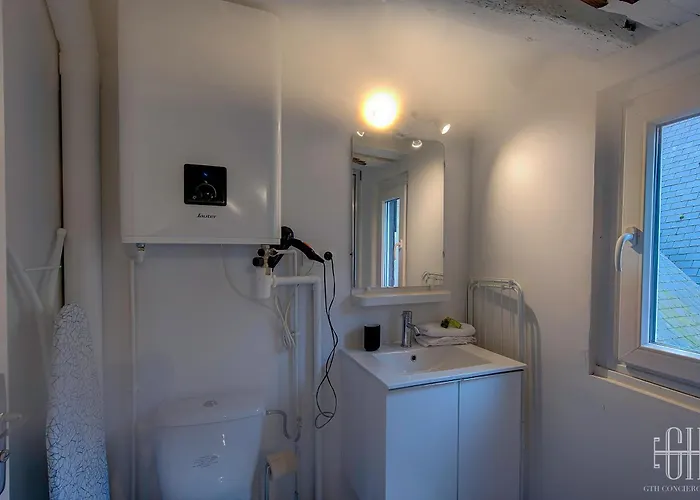 Le Picasso Apartman Tours